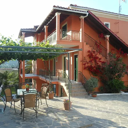 Ziogas Luxury Apartment *
