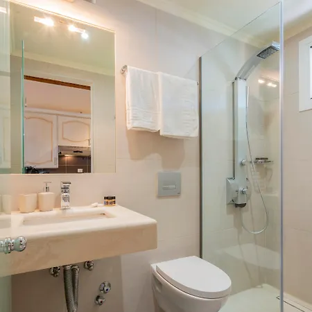 Ziogas Luxury アパート